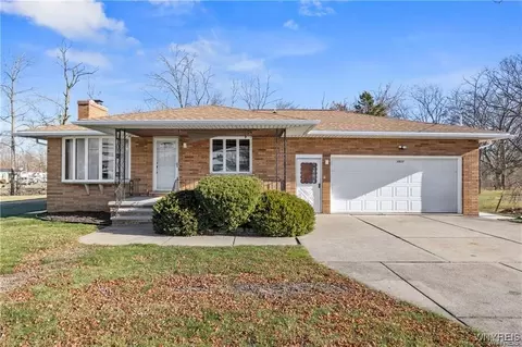 1631 Tuscarora Rd, Niagara, NY 14304