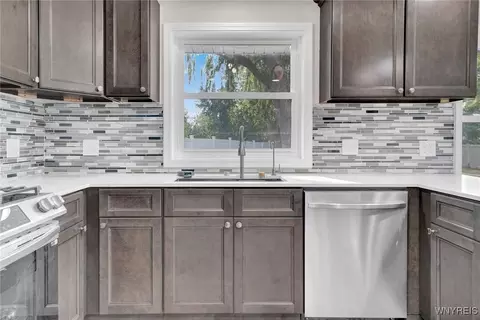 Kitchen - 109 Devon Ln, Amherst, NY 14221 photo 2 of 3