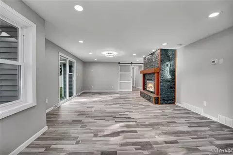 Living - 109 Devon Ln, Amherst, NY 14221 photo 9 of 11