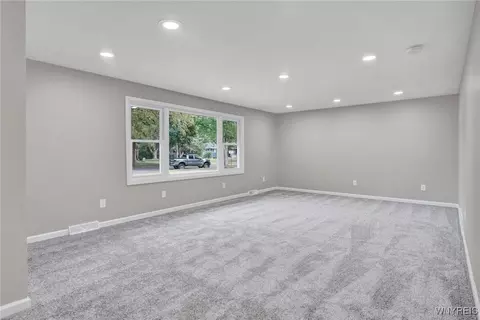 Living - 109 Devon Ln, Amherst, NY 14221 photo 1 of 11
