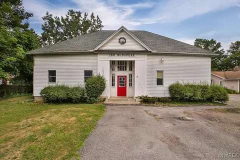 180 Winspear Rd, Elma, NY 14059