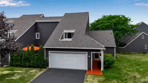 3128 E River Rd, Grand Island, NY 14072