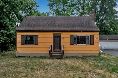 10121 Greiner Rd, Clarence, NY 14031