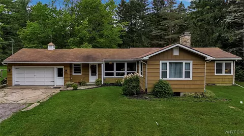 1455 Center St, Aurora, NY 14052