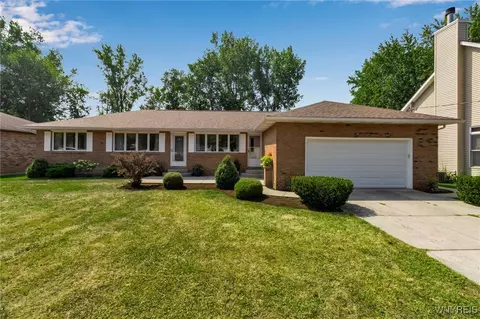 79 Schoelles Rd, Amherst, NY 14228