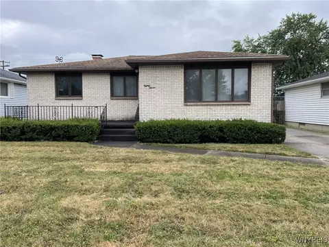 87 Crandon, Cheektowaga, NY 14225