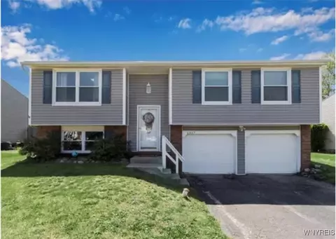 1317 Crescent Dr, Evans, NY 14047