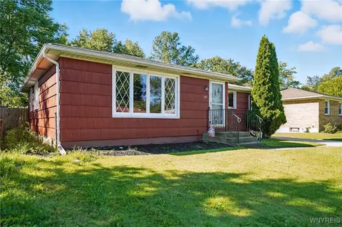 129 Willowcrest Dr, West Seneca, NY 14224