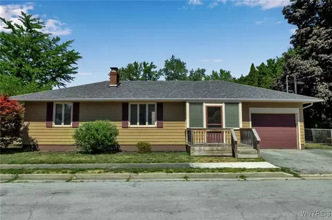 126 Elm St, Batavia, NY 14020