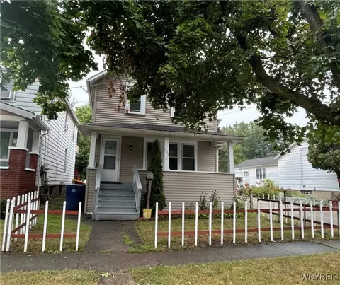 305 Clinton St, Lockport, NY 14094