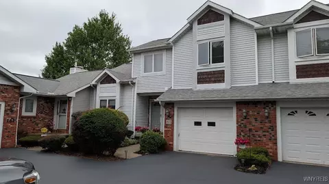 165 Niagara Shore Dr, Tonawanda, NY 14150