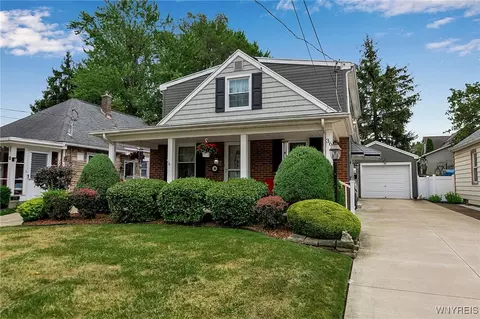 36 Linwood Ave, Tonawanda, NY 14150