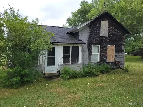 6203 Mann Rd, Royalton, NY 14001