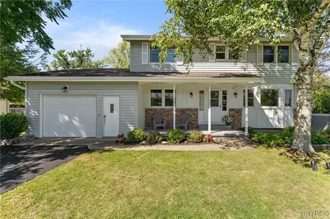 Exterior - 132 Beech Rd, Aurora, NY 14052 photo 2 of 6
