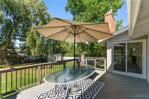 Exterior - 132 Beech Rd, Aurora, NY 14052 photo 3 of 6