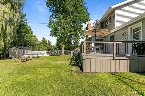 Exterior - 132 Beech Rd, Aurora, NY 14052 photo 4 of 6