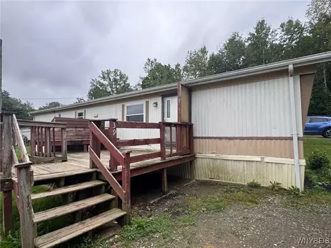 111 Warsaw Blvd #39, Silver Springs, NY 14550