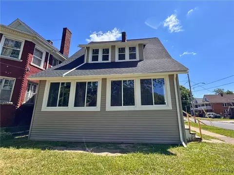 435 13th St, Niagara Falls, NY 14303