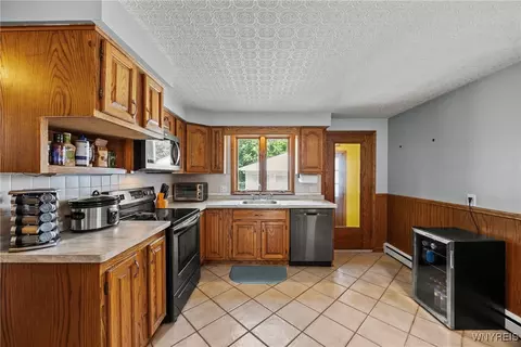 Kitchen - 50 Pardee Ave, Lancaster, NY 14086 photo 1 of 2