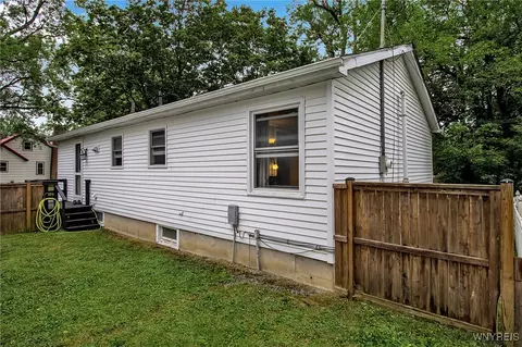 Exterior - 116 Hamlin Ave, Aurora, NY 14052 photo 1 of 4