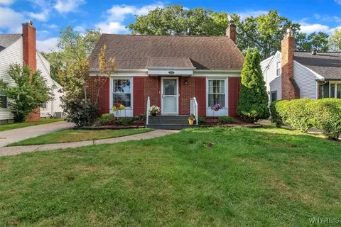 71 Gardenwood Ln, Buffalo, NY 14223