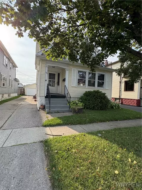 144 Ivanhoe Rd, Cheektowaga, NY 14215