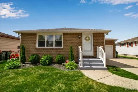 28 Banko Dr, Depew, NY 14043