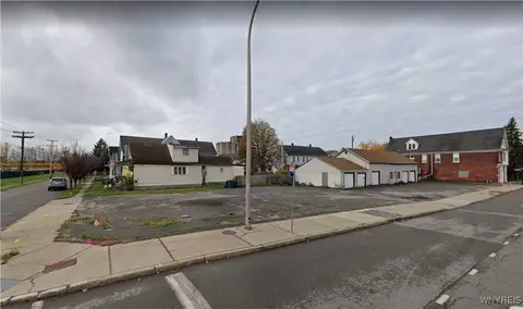 921 S Park Ave, Buffalo, NY 14210