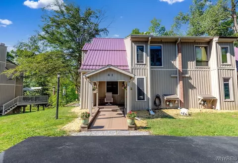41 Ridgeview Ln, Glenwood, NY 14069
