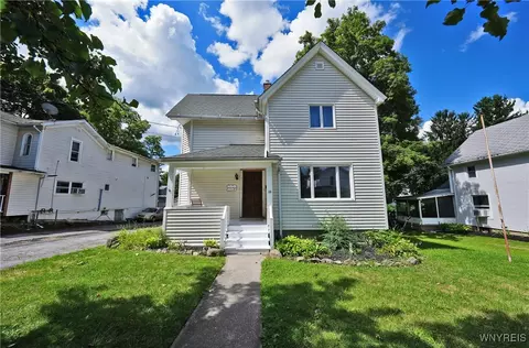 10 Marshall Ave, Newstead, NY 14001