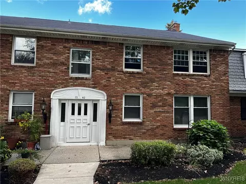 1340 Maple Rd #5, Amherst, NY 14221