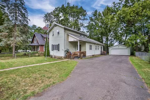 109 Minard St, Lockport, NY 14094