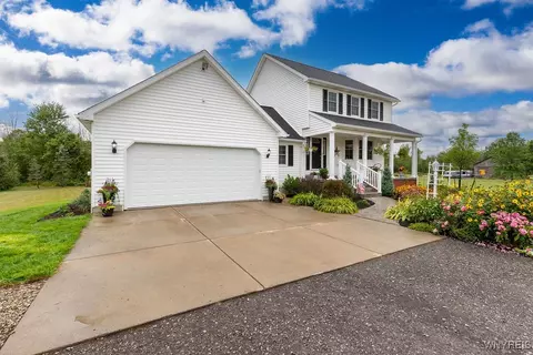 7960 Goodrich Rd, Clarence Center, NY 14032