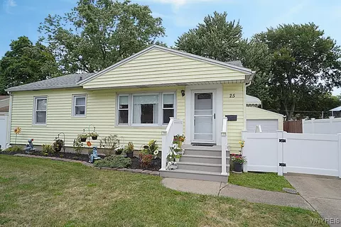 25 Bellinger Dr, Tonawanda, NY 14150