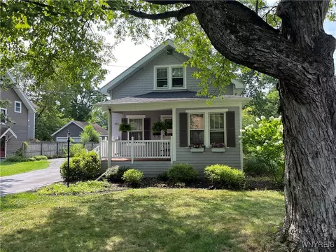 245 Sycamore St, Aurora, NY 14052