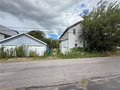 635 Elmwood Ave, Niagara Falls, NY 14301