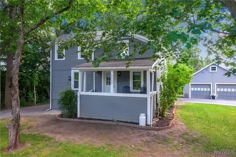 2340 Genesee St, Pembroke, NY 14036