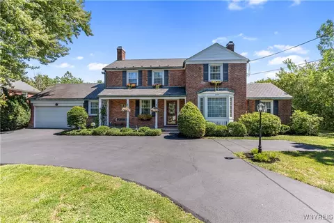 5199 Columbia Ave, Hamburg, NY 14075