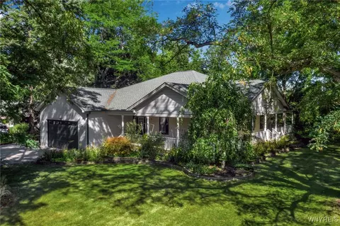 741 Ridge Rd, Lewiston, NY 14092