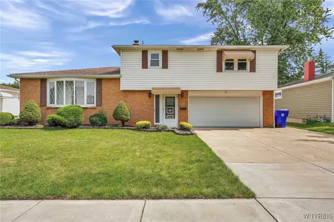 54 Southgate Dr, West Seneca, NY 14224