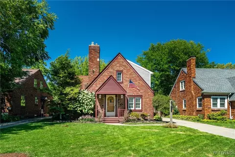 156 Highland Pkwy, Buffalo, NY 14223