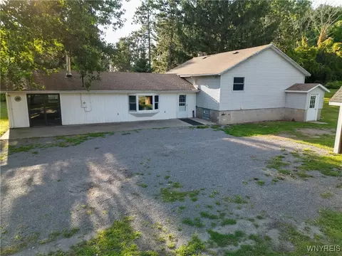 1343 Casey Rd, Alabama, NY 14013