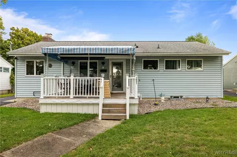 1021 97th St, Niagara Falls, NY 14304