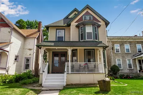 155 Chestnut St, Lockport, NY 14094