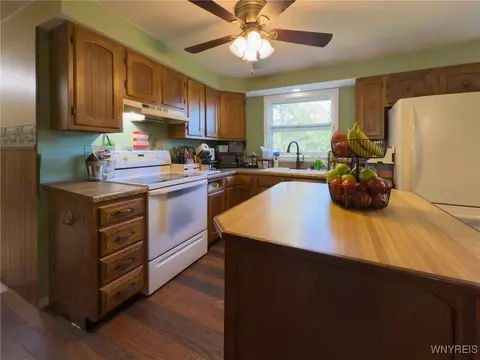 Kitchen - 6 Clearview Dr, Arcade, NY 14009 photo 2 of 2