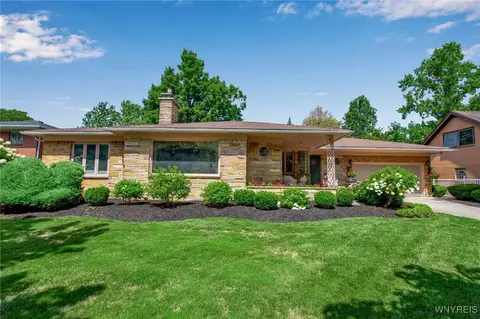 226 E Treehaven Rd, Cheektowaga, NY 14215
