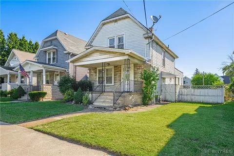 545 29th St, Niagara Falls, NY 14301
