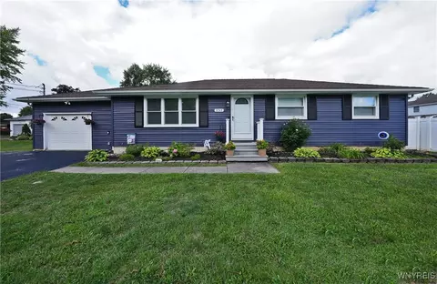 3745 Klemer Rd, Wheatfield, NY 14120