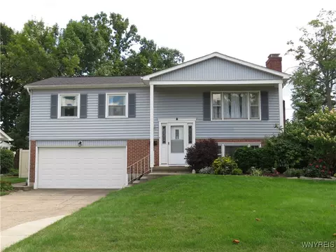 1936 Marjorie Rd, Grand Island, NY 14072