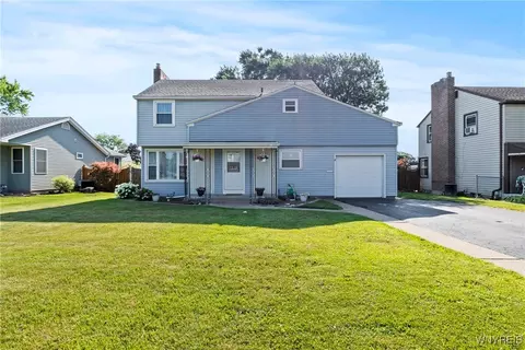 3023 Delancey Rd, Niagara Falls, NY 14305